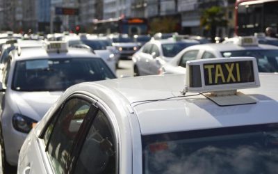 Los taxistas de otras comunidades reclaman una regulación VTC similar a la aprobada en Galicia